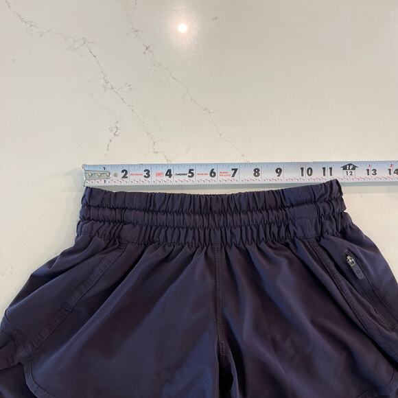 Lululemon Tracker Shorts Size 4 - Picture 5 of 5